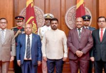 නව තානාපතිවරු සිව් දෙනෙක් සහ මහකොමසාරිස්වරු දෙදෙනෙක් ජනපතිට අක්තපත්ර භාර දෙති