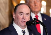 ඇමරිකා නාවික හමුදා ලේකම් ඉල්ලා අස්වෙයි