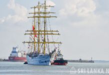 කොළඹ වරායට පැමිණි රුවල් නැව (ඡායා)