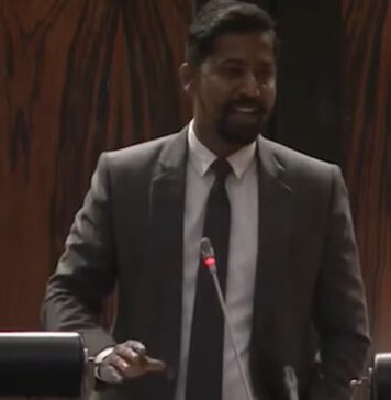 අර්බුද මැදත් අපි අපේ වැඩේ කරලා තියෙනවා. ඒක විපක්ෂනායකතුමා සබ්මැරීනවර්ග හොයනවා වගේ පහසු නැහැ – මන්ත්රී නජිත්