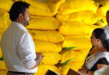 පොහොර හිඟයක් නෑ… ගොවිජන සේවා මධ්යස්ථාන හරහා සහන මිලට පොහොර සහ වැඩි කළ පොහොර සහනාධාර ගොවියාට – නාමල් කරුණාරත්න – Saru News | සිංහල