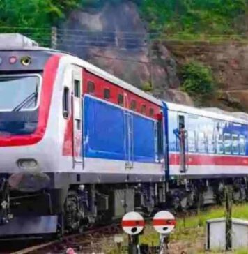 හෙට සිට සියලුම කාර්යාල දුම්රිය සේවා ක්රියාත්මකයි. 18 සහ 19 දිනවලටත් විශේෂ ධාවන සැලැස්මක්!