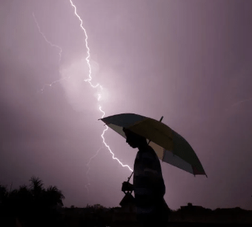 ඉදිරි දින කිහිපය තුළ දිවයිනේ බොහෝ ප්රදේශවලට වැසි!