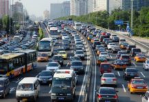 නිවාඩුවෙන් පසු රාජ්ය ආයතන සහ ප්රවාහන සේවා යළි යථා තත්ත්වයට..