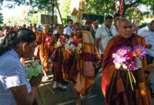 “එහි පස්සිකෝ” සාම පාගමන දඹුල්ලෙන් ඇරඹේ! (PHOTOS)