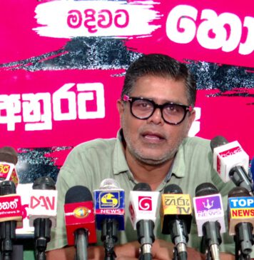 මහ බැංකු හොරු අල්ලන්න ආපු NPP ආණ්ඩුවට මුදල් අමාත්යාංශයේ හොරු අල්ලන්න වෙලා – මුජිබර්