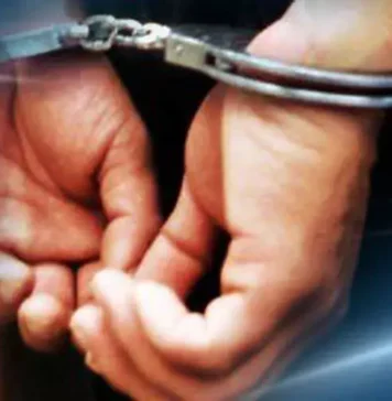 හදපාන්ගොඩ හඳයාගේ විගණන නිලධාරි ගෝලයෙක් කුඩුත් එක්ක අල්ලයි!