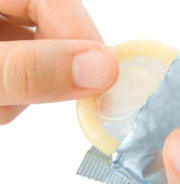 කොණ්ඩම් හිඟයක්; මිලෙත් වැඩිවීමක්