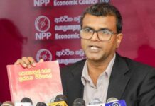 හර්ෂණ සූරියප්පෙරුම වහාම අත්අඩංගුවට ගත යුතුයි. ඔහු තමයි මේ සිද්ධියේ මුල් සැකකරු – Free Lawyers