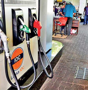 අලුත් අවුරුද්දට තෙල් ගහන්න QR ඉවතට!