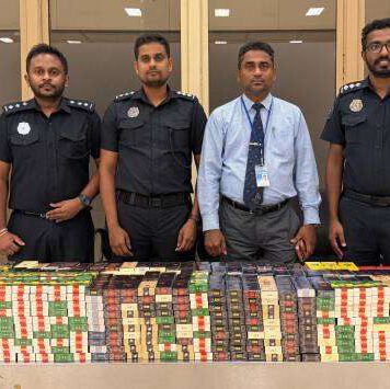 රු. මිලි. 3.9 ක සිගරට් තොගයක් සමඟ චීන ජාතිකයෙකු කටුනායක ගුවන් තොටුපළේදී අත්අඩංගුවට!