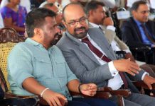 ජයකොඩිට නඩු දැම්මෙත් අපිමයි. ඔහුව ඇමතිකමෙන් අයින් කරන තීරණයක් නෑ, ඔහු ඇමතිකමේ ඉන්නවා – කැබිනට් ප්රකාශක