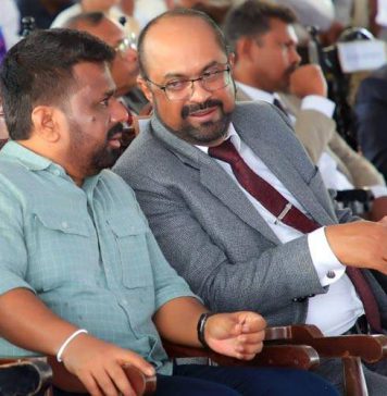 ජයකොඩිට නඩු දැම්මෙත් අපිමයි. ඔහුව ඇමතිකමෙන් අයින් කරන තීරණයක් නෑ, ඔහු ඇමතිකමේ ඉන්නවා – කැබිනට් ප්රකාශක