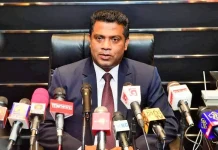 සෙනසුරාදා 12 වෙනකොට අයදුම් නොකළොත් රජයේ සේවයට ගන්නේ නෑමයි – ඇමති නලින්ද සීමාවාසික වෛද්යවරුන්ට කියයි